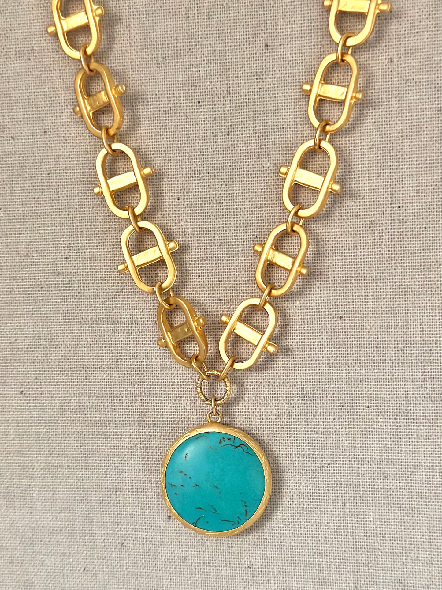 Dana turquoise pendant (circle) necklace