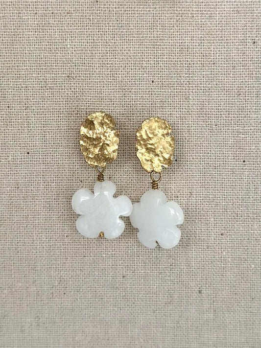Cream and hammered brass post earring