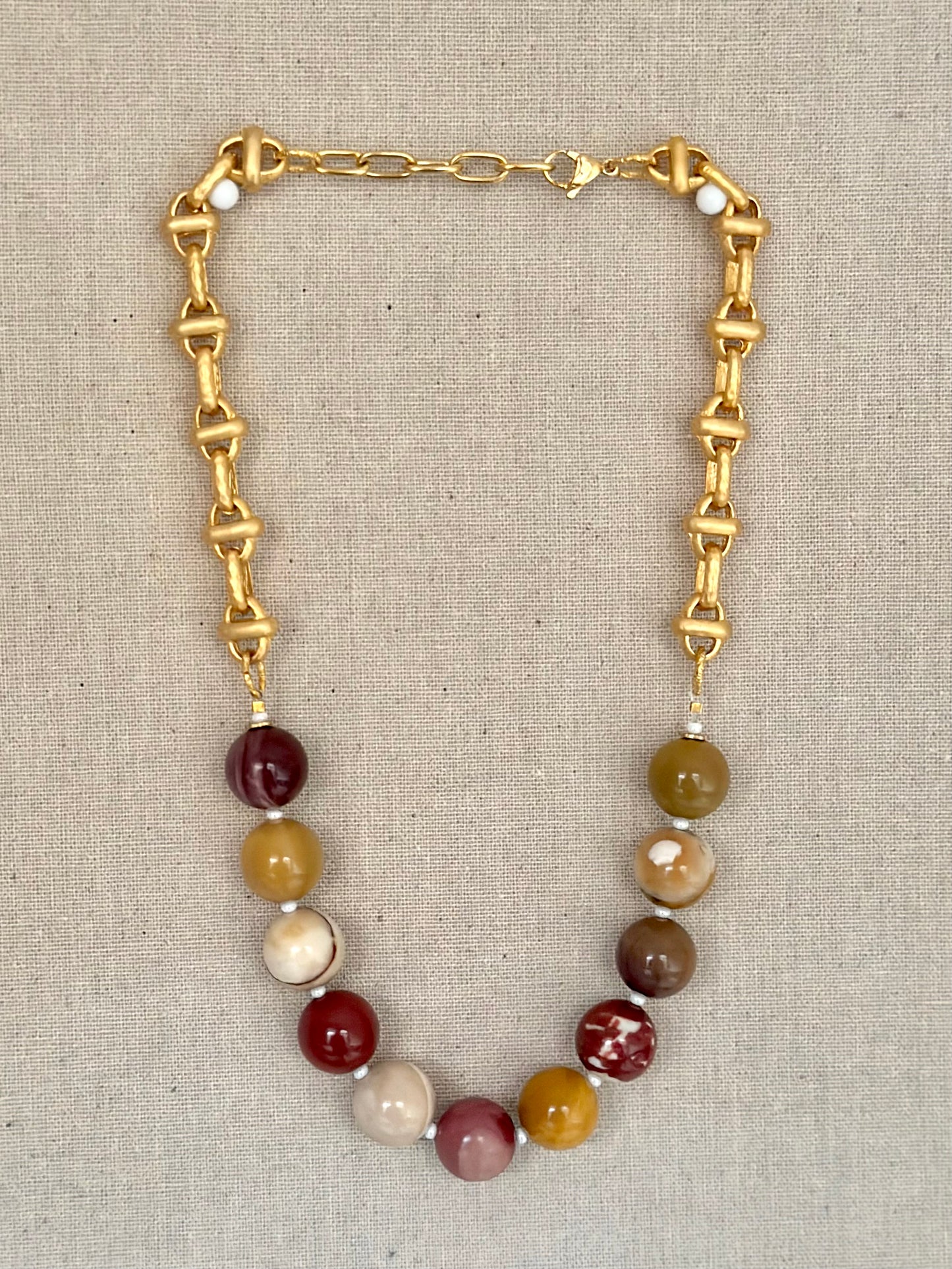 Lee necklace in red mookaite