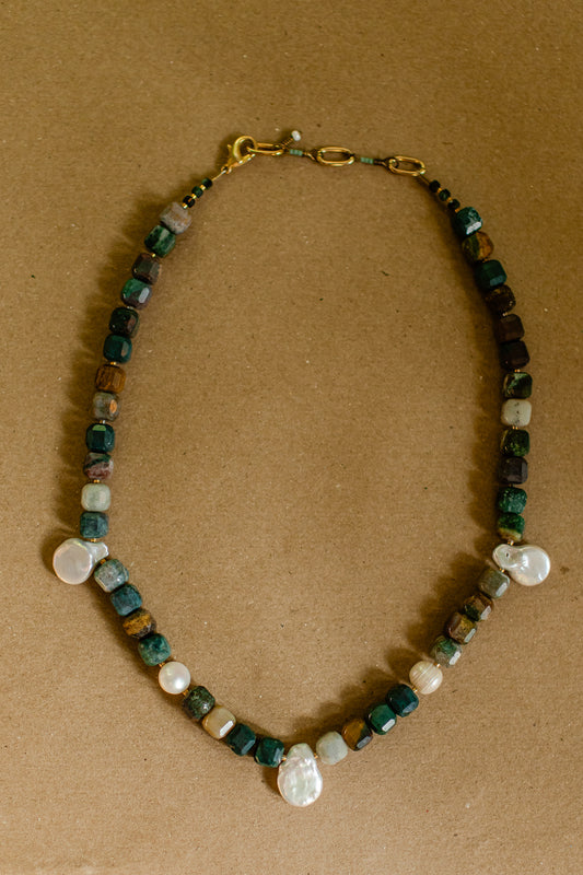 Cut stone and freshwater pearl layering necklace